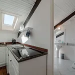 Апартаменты Guesthost-elegant X3- 600m From Porta Nuova