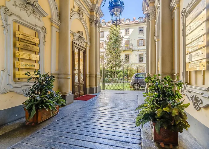 Apartamento Guesthost-elegant X3- 600m From Porta Nuova Turim